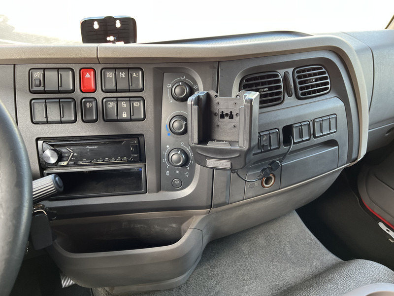 DAF LF 210 FA / 12 Ton / 406 dkm / Box / Loadlift / NL Truck - Камион фургон: снимка 5 DAF LF 210 FA / 12 Ton / 406 dkm / Box / Loadlift / NL Truck - Камион фургон: снимка 5