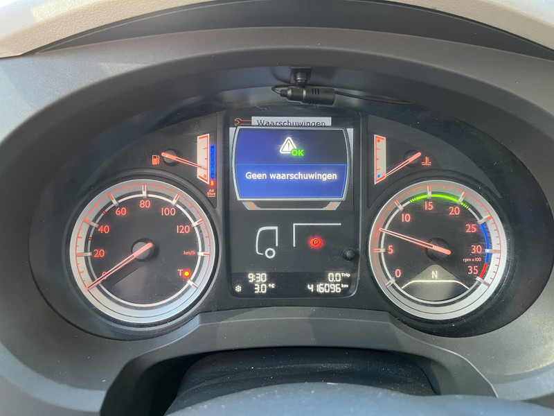 DAF LF 210 FA / 12 Ton / 416 dkm / Koffer / LBW / NL LKW - Камион фургон: снимка 4 DAF LF 210 FA / 12 Ton / 416 dkm / Koffer / LBW / NL LKW - Камион фургон: снимка 4