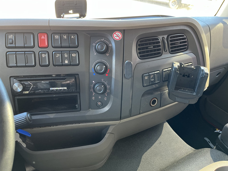 DAF LF 210 FA / 12 Ton / 416 dkm / Koffer / LBW / NL LKW - Камион фургон: снимка 5 DAF LF 210 FA / 12 Ton / 416 dkm / Koffer / LBW / NL LKW - Камион фургон: снимка 5