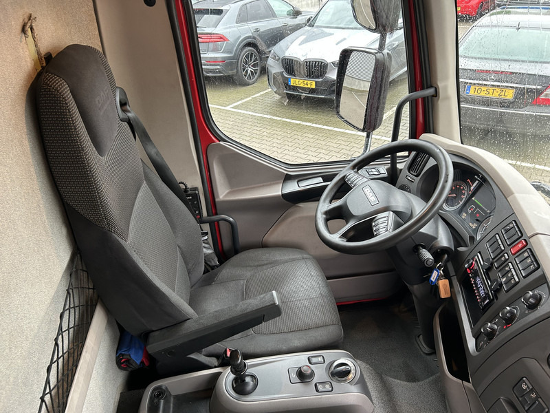 DAF LF 210 FA / 12 Ton / 450 dkm / Tacho V2 / Box / Laadklep / APK TUV 09-26 - Камион фургон: снимка 3 DAF LF 210 FA / 12 Ton / 450 dkm / Tacho V2 / Box / Laadklep / APK TUV 09-26 - Камион фургон: снимка 3