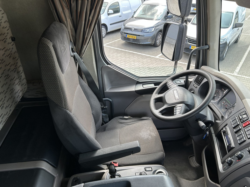 DAF LF 310 FA / Effer 175.2/3s Crane / 728 dkm / Flat Bed / APK TUV 10-25 - Камион с кран: снимка 3 DAF LF 310 FA / Effer 175.2/3s Crane / 728 dkm / Flat Bed / APK TUV 10-25 - Камион с кран: снимка 3