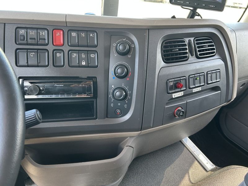 DAF LF 320 FA / Effer 175.2/c3s Crane / 363 dkm / Plateau - Камион с кран: снимка 5 DAF LF 320 FA / Effer 175.2/c3s Crane / 363 dkm / Plateau - Камион с кран: снимка 5