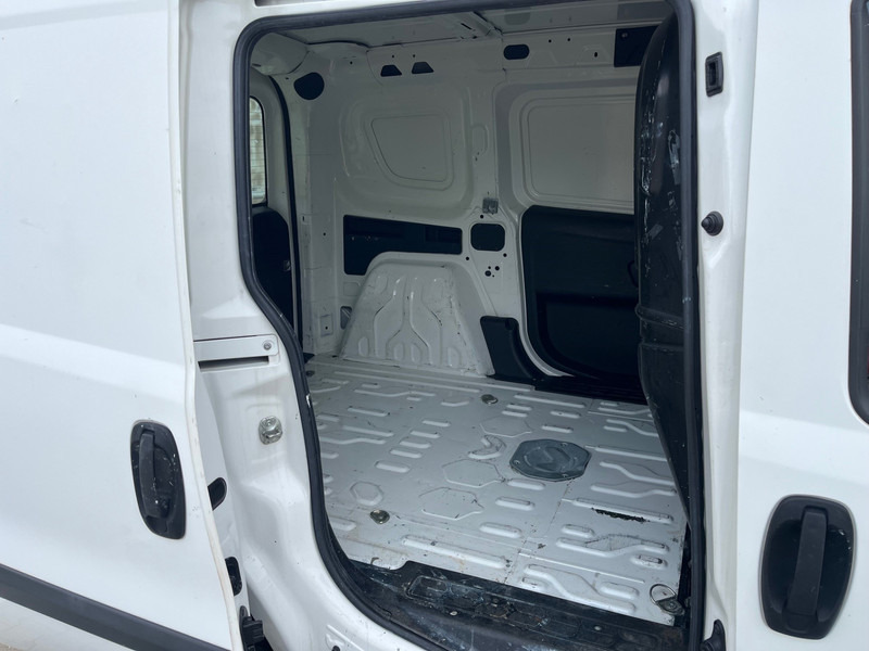 Fiat Dobló Cargo 1.3 MultiJet / NL Van - Малък ван: снимка 3 Fiat Dobló Cargo 1.3 MultiJet / NL Van - Малък ван: снимка 3