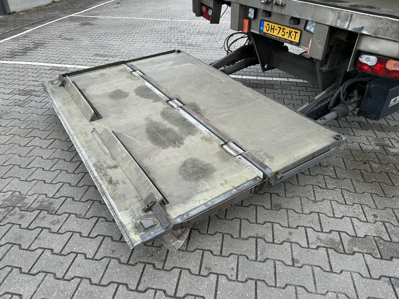 H.T.F. HZO 39 / Carrier Vector 1800 Frigo / Flowers / Loadlift 2500 kg / NL Trailer - Рефрижератор полуремарке: снимка 5 H.T.F. HZO 39 / Carrier Vector 1800 Frigo / Flowers / Loadlift 2500 kg / NL Trailer - Рефрижератор полуремарке: снимка 5