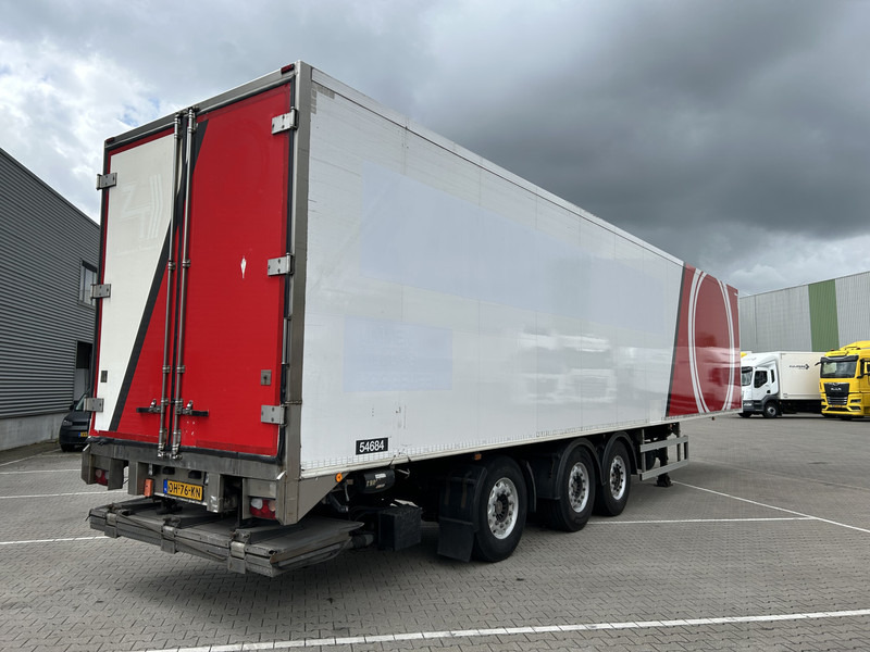 H.T.F HZO 39 / Heiwo / Carrier Vector 1800 -> Defect / Iso Box / Loadlift 2500 kg - Рефрижератор полуремарке: снимка 2 H.T.F HZO 39 / Heiwo / Carrier Vector 1800 -> Defect / Iso Box / Loadlift 2500 kg - Рефрижератор полуремарке: снимка 2