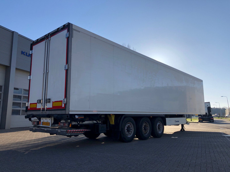 Krone Koeloplegger / Carrier Vector / Liftas / Bloemen / Laadlift / APK-TUV 11-25 - Рефрижератор полуремарке: снимка 2 Krone Koeloplegger / Carrier Vector / Liftas / Bloemen / Laadlift / APK-TUV 11-25 - Рефрижератор полуремарке: снимка 2