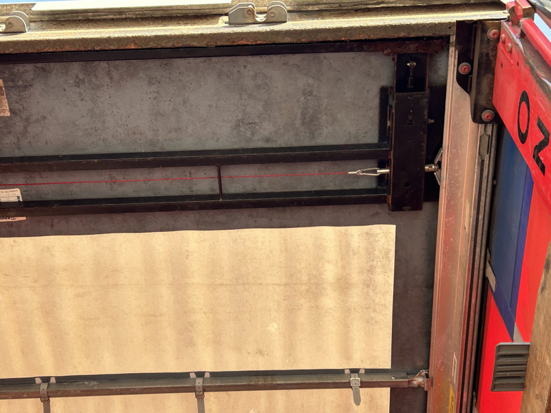 Krone Profi Liner / Curtainside / BPW Drum / NL Trailer - Брезентово полуремарке: снимка 4 Krone Profi Liner / Curtainside / BPW Drum / NL Trailer - Брезентово полуремарке: снимка 4