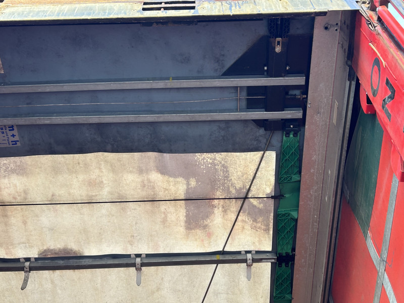 Krone Profi Liner / Mega / Curtainside / BPW Drum / NL Trailer - Брезентово полуремарке: снимка 4 Krone Profi Liner / Mega / Curtainside / BPW Drum / NL Trailer - Брезентово полуремарке: снимка 4