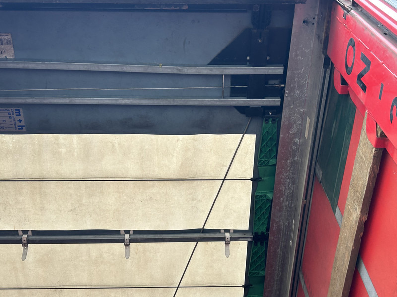 Krone Profi Liner / Mega / Curtainside / BPW Drum / NL Trailer - Брезентово полуремарке: снимка 4 Krone Profi Liner / Mega / Curtainside / BPW Drum / NL Trailer - Брезентово полуремарке: снимка 4