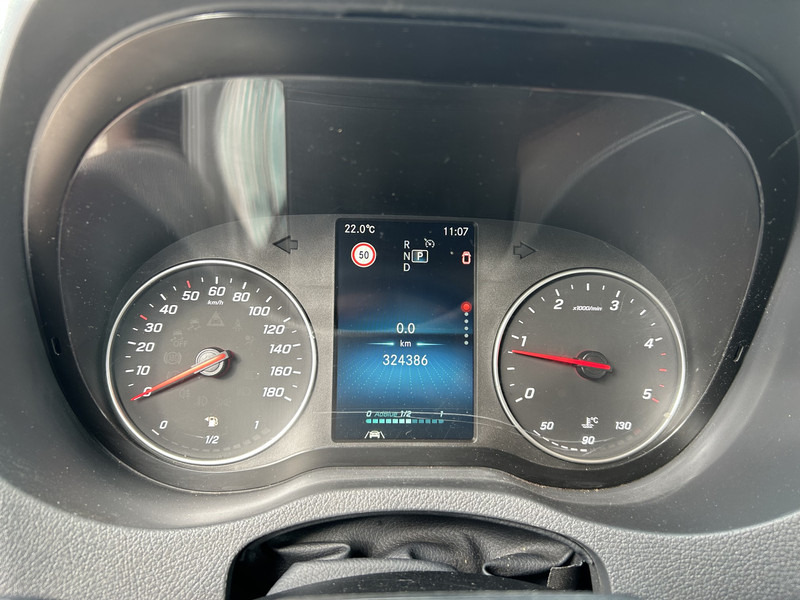 Mercedes-Benz Sprinter 515 1.9 CDI / Chassis Cabine / WB 433 cm / 324 dkm / APK TUV 03-26 - Лекотоварен автомобил: снимка 4 Mercedes-Benz Sprinter 515 1.9 CDI / Chassis Cabine / WB 433 cm / 324 dkm / APK TUV 03-26 - Лекотоварен автомобил: снимка 4