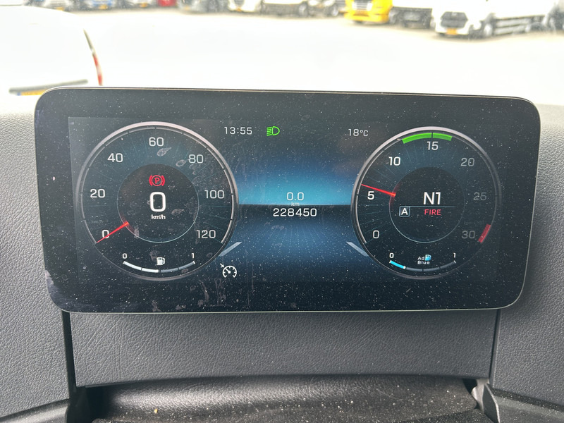 Mercedes-Benz Actros 2124 / Carrier Supra 850 -30 gr / Koeler / Laadklep / APK 03-26 - Рефрижератор камион: снимка 4 Mercedes-Benz Actros 2124 / Carrier Supra 850 -30 gr / Koeler / Laadklep / APK 03-26 - Рефрижератор камион: снимка 4