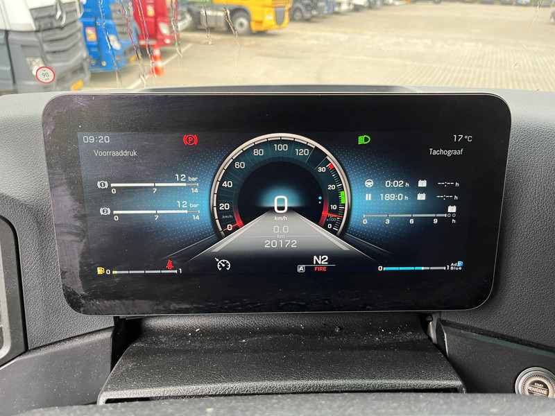 Mercedes-Benz Actros 2127 / Schuifzeil Box / Laadklep / APK 07-25 - Камион с брезент: снимка 4 Mercedes-Benz Actros 2127 / Schuifzeil Box / Laadklep / APK 07-25 - Камион с брезент: снимка 4