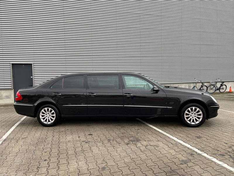Mercedes-Benz E-Klasse / Limousine / 240 Avantgarde / 4-Matic / 8-pers / APK/TUV 09-2026 / - Седан: снимка 2 Mercedes-Benz E-Klasse / Limousine / 240 Avantgarde / 4-Matic / 8-pers / APK/TUV 09-2026 / - Седан: снимка 2