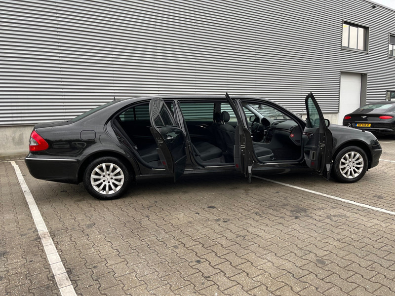 Mercedes-Benz E-Klasse / Limousine / 240 Avantgarde / 4-Matic / 8-pers / APK/TUV 09-2026 - Седан: снимка 3 Mercedes-Benz E-Klasse / Limousine / 240 Avantgarde / 4-Matic / 8-pers / APK/TUV 09-2026 - Седан: снимка 3