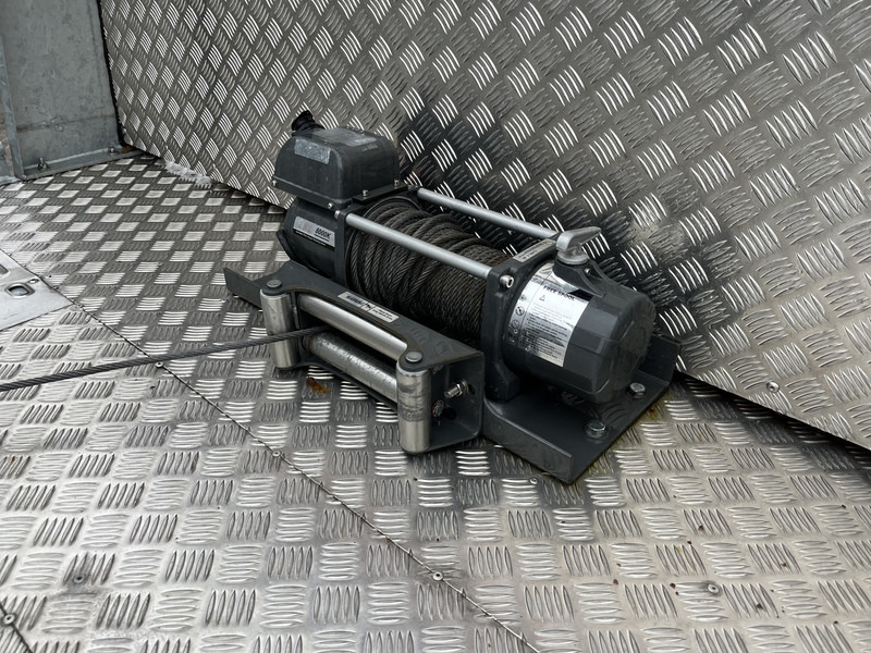 Автовоз камион Mercedes-Benz Vario 612 D / Car - Machine Transporter 570 cm / Winch / Ramps / NL Truck: снимка 14