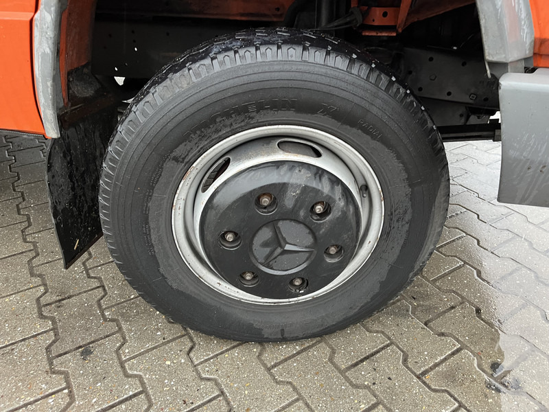 Автовоз камион Mercedes-Benz Vario 612 D / Car - Machine Transporter 570 cm / Winch / Ramps / NL Truck: снимка 19