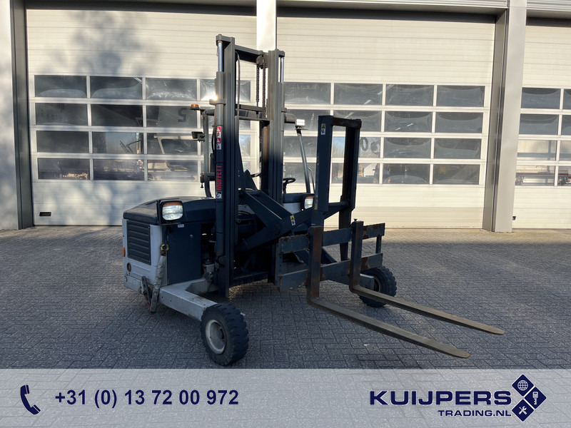 Дизелов мотокар Moffett M4 20.1 / 547 Hours / 2020 / Schaarlift / Kooiaap / Meeneem heftruck: снимка 1