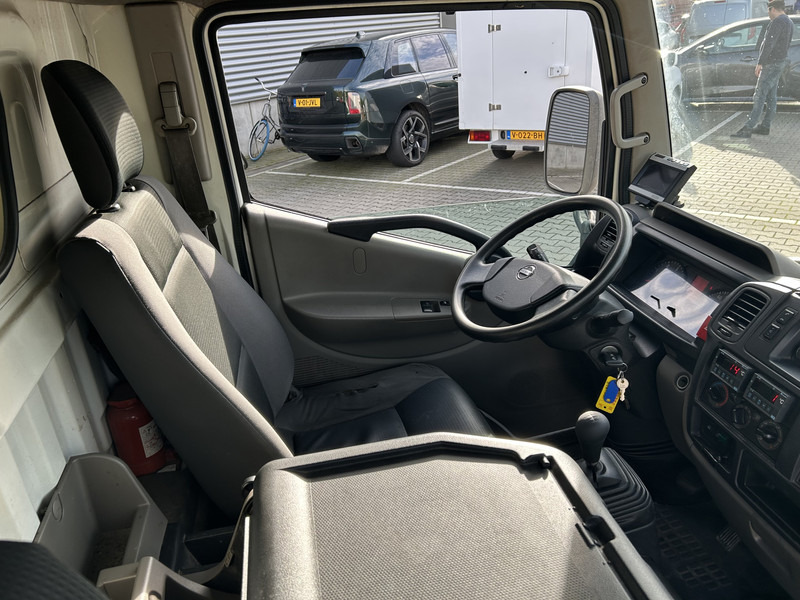 Nissan Cabstar NT400 / Duo Temp Frigo -30 gr / 146 dkm/ Blad - Blad / APK TUV 03-26 - Хладилен бус: снимка 3 Nissan Cabstar NT400 / Duo Temp Frigo -30 gr / 146 dkm/ Blad - Blad / APK TUV 03-26 - Хладилен бус: снимка 3