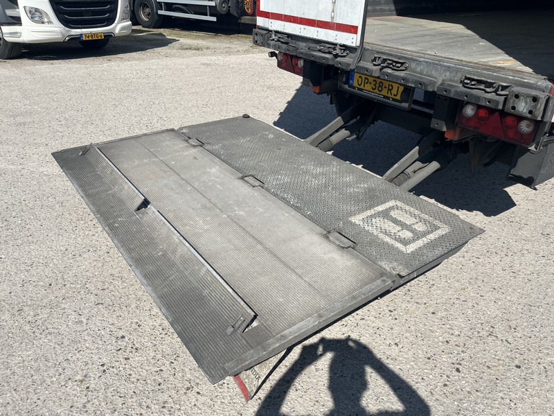Schmitz Cargobull SCB S2 / Box Trailer / 2 axle / Loadlift / APK TUV 02-26 - Затворена каросерия полуремарке: снимка 5 Schmitz Cargobull SCB S2 / Box Trailer / 2 axle / Loadlift / APK TUV 02-26 - Затворена каросерия полуремарке: снимка 5