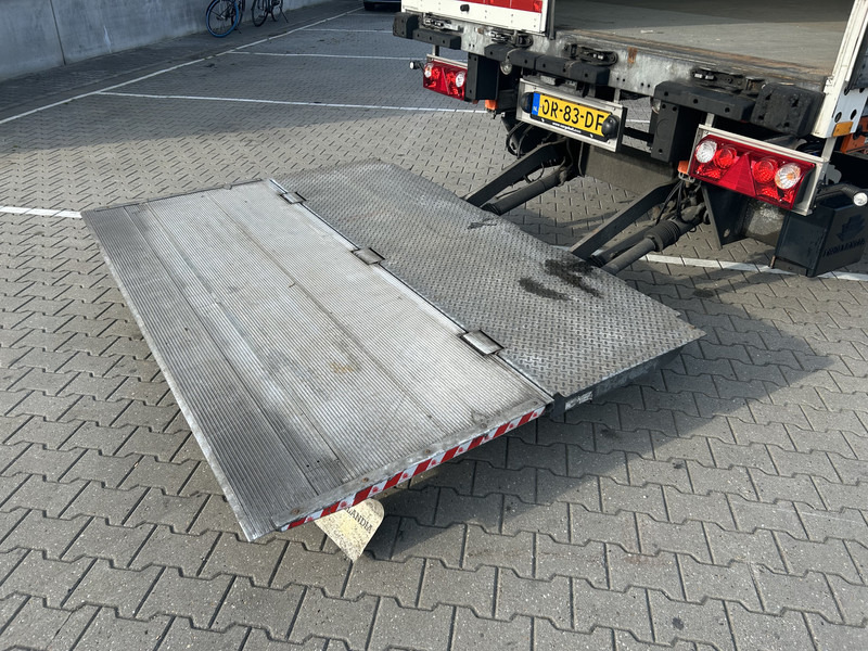 Schmitz Cargobull SCB S3B / Box / Loadlift / 2x Liftas / APK 03-26 - Затворена каросерия полуремарке: снимка 5 Schmitz Cargobull SCB S3B / Box / Loadlift / 2x Liftas / APK 03-26 - Затворена каросерия полуремарке: снимка 5