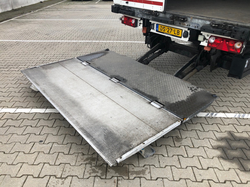 Schmitz Cargobull SCB S3B / Box Trailer / Loadlift 2000 kg / APK TUV 12-25 - Затворена каросерия полуремарке: снимка 5 Schmitz Cargobull SCB S3B / Box Trailer / Loadlift 2000 kg / APK TUV 12-25 - Затворена каросерия полуремарке: снимка 5