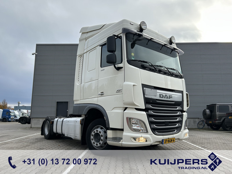 DAF XF 440 FT SC / Mega - Low Deck / Smart Tacho V2 / 2 Tanks / Stand Klima - Влекач: снимка 1 DAF XF 440 FT SC / Mega - Low Deck / Smart Tacho V2 / 2 Tanks / Stand Klima - Влекач: снимка 1