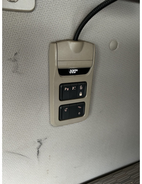 Лизинг на DAF XF 450 FT Space Cab / 688 dkm / MX Brake / APK TUV 05-26 DAF XF 450 FT Space Cab / 688 dkm / MX Brake / APK TUV 05-26: снимка 7