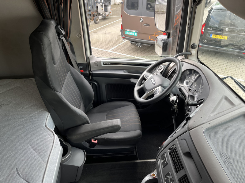 DAF XF 480 FT SSC / 844 dkm / New Tacho / 2 Tanks / Stand Airco / APK TUV 11-25 - Влекач: снимка 3 DAF XF 480 FT SSC / 844 dkm / New Tacho / 2 Tanks / Stand Airco / APK TUV 11-25 - Влекач: снимка 3