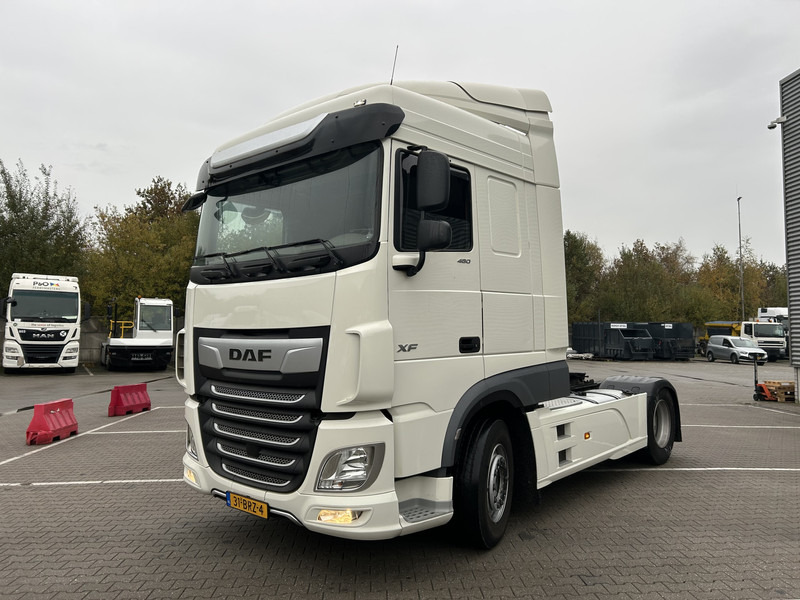 Лизинг на DAF XF 480 FT Space Cab / 450 dkm / New Tacho V2 / 2 Tanks / APK TUV 07-26 DAF XF 480 FT Space Cab / 450 dkm / New Tacho V2 / 2 Tanks / APK TUV 07-26: снимка 19