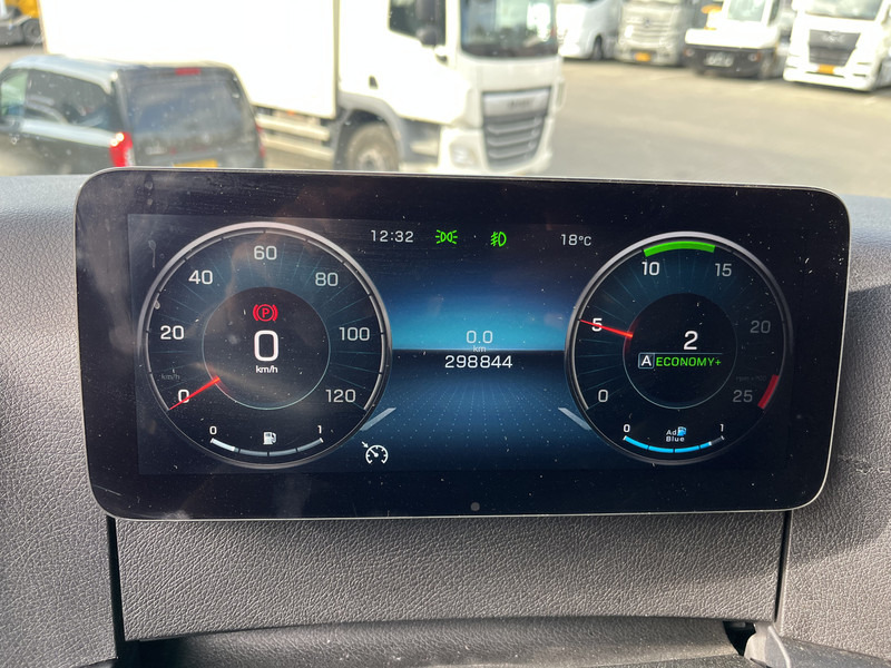 Mercedes-Benz Actros 1842 Gigaspace / 298 km / Full Spoiler / NL truck - Влекач: снимка 4 Mercedes-Benz Actros 1842 Gigaspace / 298 km / Full Spoiler / NL truck - Влекач: снимка 4