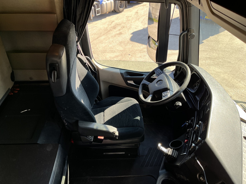 Mercedes-Benz Actros 1842 Streamspace / 937 dkm / 2 Tanks / NL Truck / 6x in stock - Влекач: снимка 3 Mercedes-Benz Actros 1842 Streamspace / 937 dkm / 2 Tanks / NL Truck / 6x in stock - Влекач: снимка 3