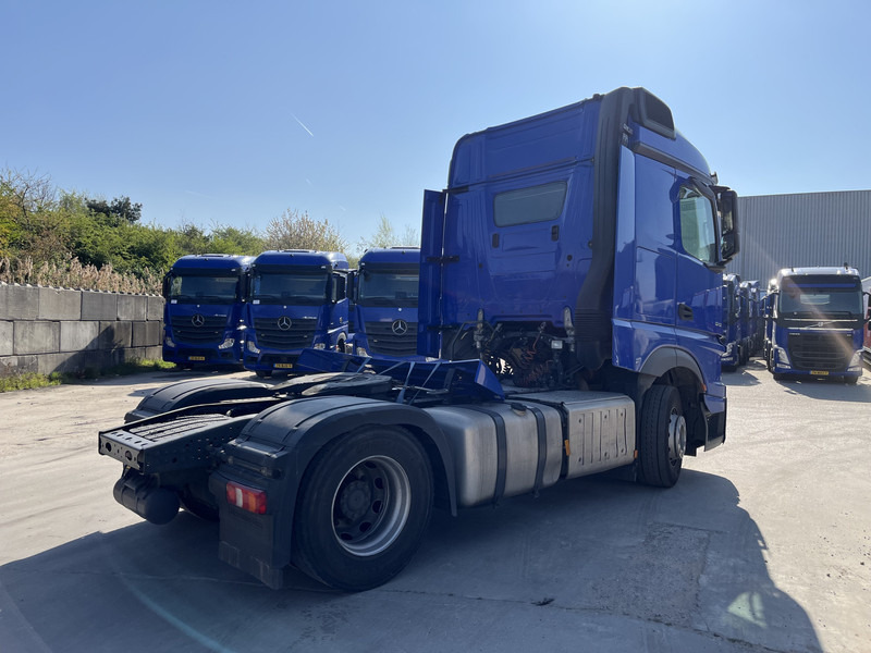 Mercedes-Benz Actros 1842 Streamspace / 945 dkm / 2 Tanks / NL Truck - Влекач: снимка 2 Mercedes-Benz Actros 1842 Streamspace / 945 dkm / 2 Tanks / NL Truck - Влекач: снимка 2