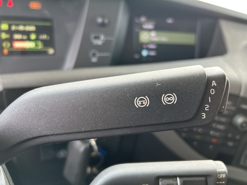 Volvo FH 460 Globetrotter XL / 574 dkm / Stand Airco / 2 Tanks / VEB+ - Влекач: снимка 5 Volvo FH 460 Globetrotter XL / 574 dkm / Stand Airco / 2 Tanks / VEB+ - Влекач: снимка 5