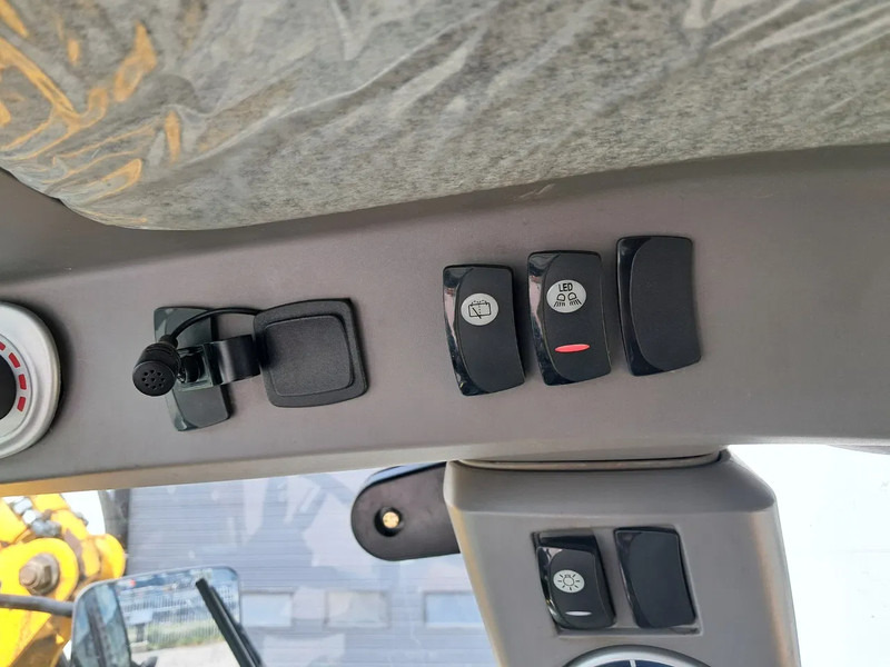 Deutz-Fahr 6160 AGROTRON 6160 AGROTRON - Трактор: снимка 4 Deutz-Fahr 6160 AGROTRON 6160 AGROTRON - Трактор: снимка 4