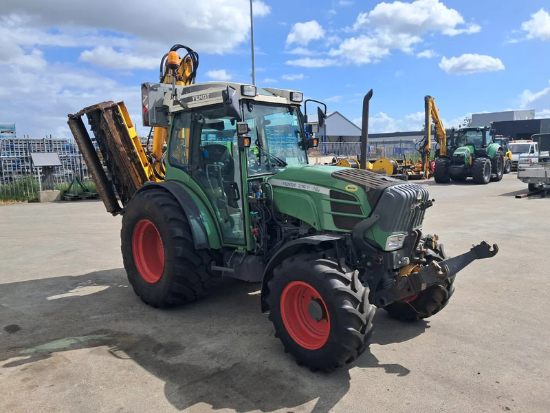 Fendt 210 P VARIO 210 P VARIO - Трактор: снимка 3 Fendt 210 P VARIO 210 P VARIO - Трактор: снимка 3