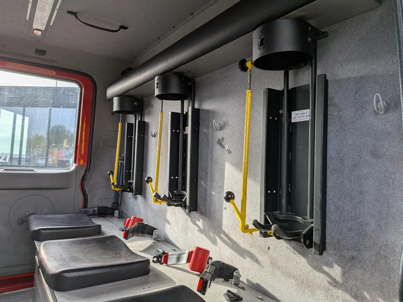 Mercedes-Benz - Пожарна кола: снимка 5 Mercedes-Benz - Пожарна кола: снимка 5