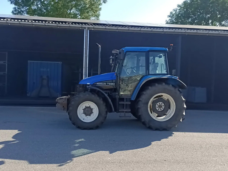 New Holland TS90 TS90 - Трактор: снимка 2 New Holland TS90 TS90 - Трактор: снимка 2