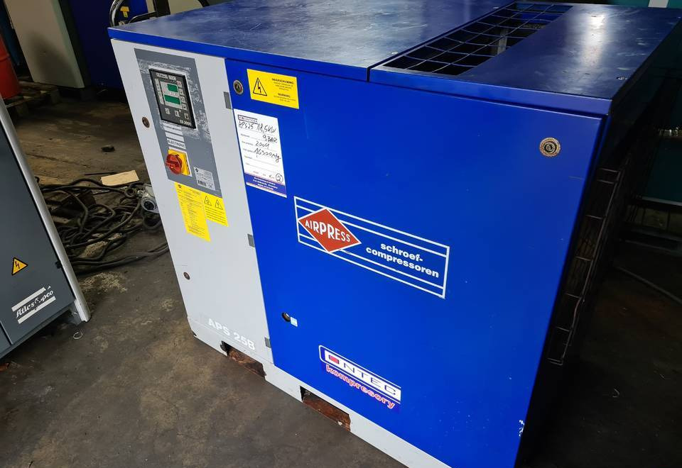 Kompresor śrubowy AIRPRESS APS 25, 18,5 kw, (2) - Компресор за въздух: снимка 2 Kompresor śrubowy AIRPRESS APS 25, 18,5 kw, (2) - Компресор за въздух: снимка 2