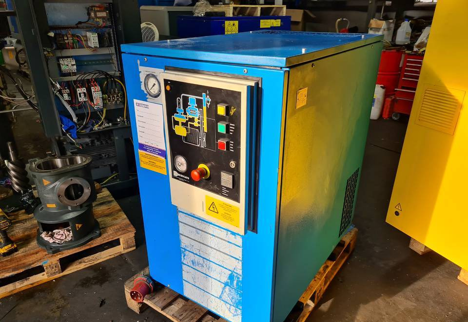 Kompresor śrubowy AIRPRESS, CECCATO 15 kw - Компресор за въздух: снимка 4 Kompresor śrubowy AIRPRESS, CECCATO 15 kw - Компресор за въздух: снимка 4