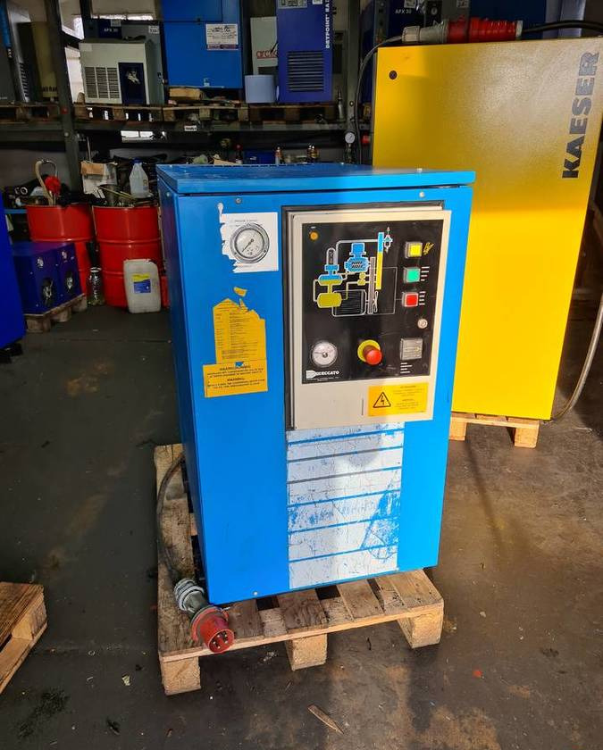 Kompresor śrubowy AIRPRESS, CECCATO 15 kw - Компресор за въздух: снимка 3 Kompresor śrubowy AIRPRESS, CECCATO 15 kw - Компресор за въздух: снимка 3
