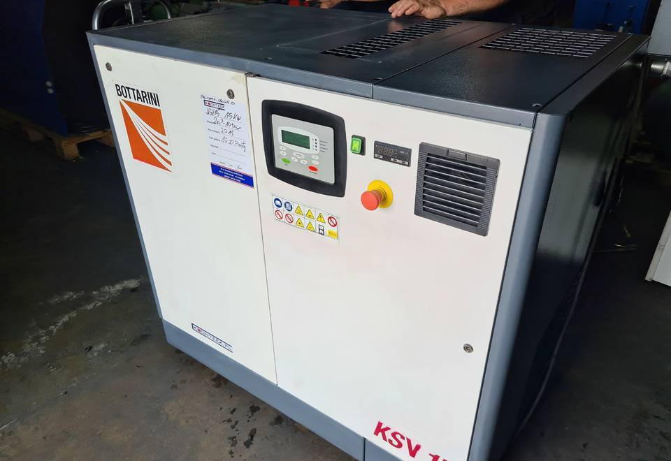 Kompresor śrubowy BOTTARINI KSV 15, 15 kw, 2015r - Компресор за въздух: снимка 2 Kompresor śrubowy BOTTARINI KSV 15, 15 kw, 2015r - Компресор за въздух: снимка 2