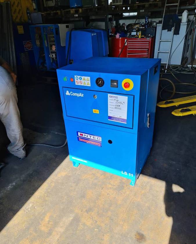 Kompresor śrubowy COMPAIR LS 11, 11 kw - Компресор за въздух: снимка 4 Kompresor śrubowy COMPAIR LS 11, 11 kw - Компресор за въздух: снимка 4