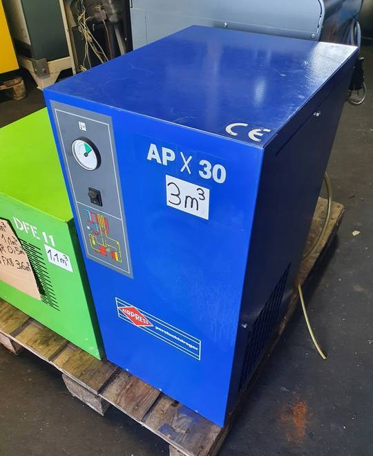 OSUSZACZ ZIĘBNICZY AIRPRESS APX 30, 3m3/min - Компресор за въздух: снимка 1 OSUSZACZ ZIĘBNICZY AIRPRESS APX 30, 3m3/min - Компресор за въздух: снимка 1