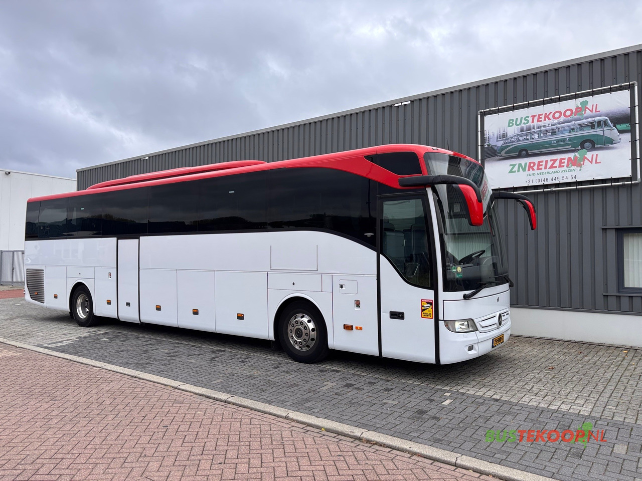 Mercedes TOURISMO RHD-M/2A - Туристически автобус: снимка 1 Mercedes TOURISMO RHD-M/2A - Туристически автобус: снимка 1