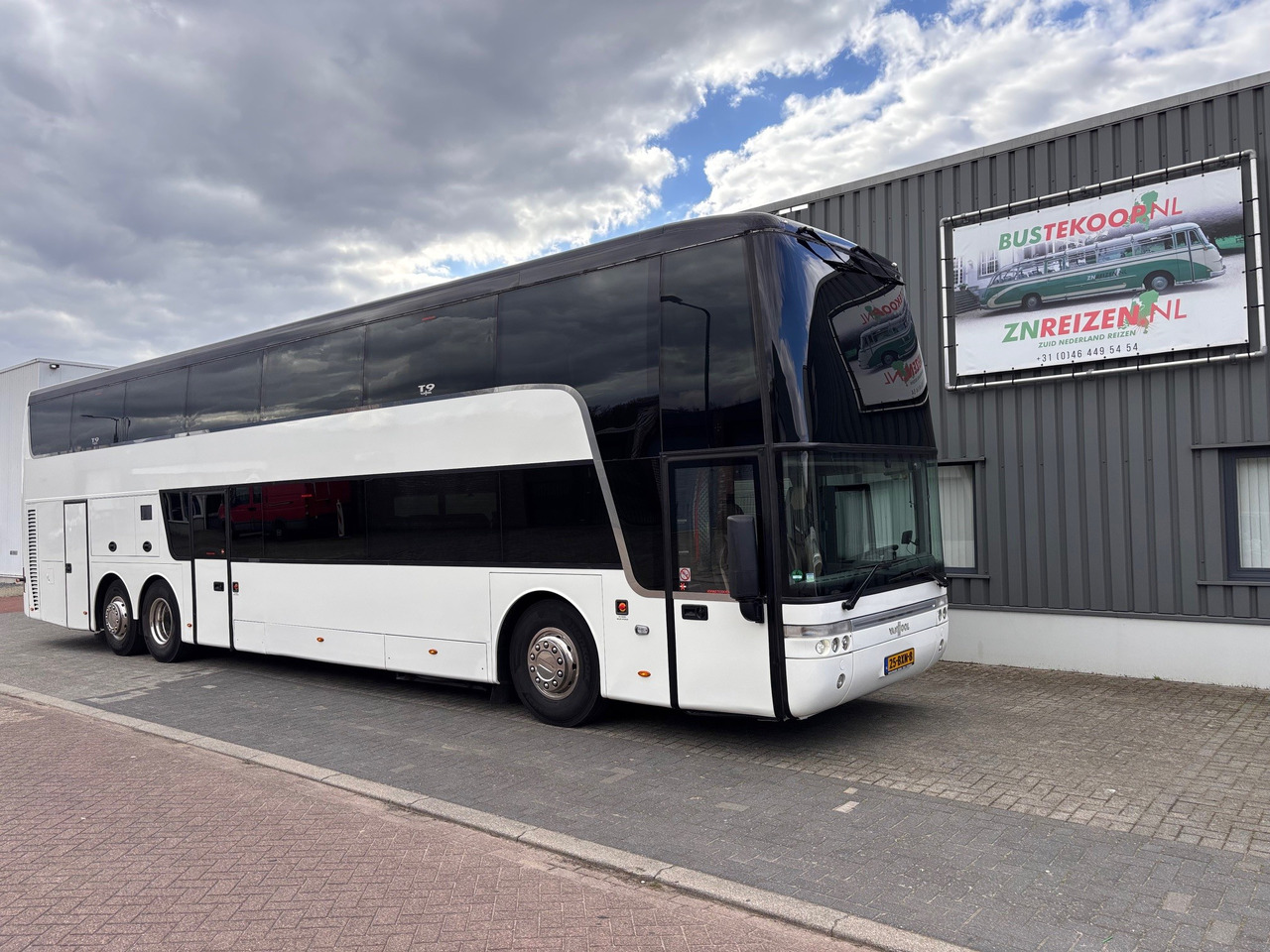 Vanhool TD927 Astromega EURO 5 Dubbeldekker 90 pax - Двуетажен автобус: снимка 2 Vanhool TD927 Astromega EURO 5 Dubbeldekker 90 pax - Двуетажен автобус: снимка 2