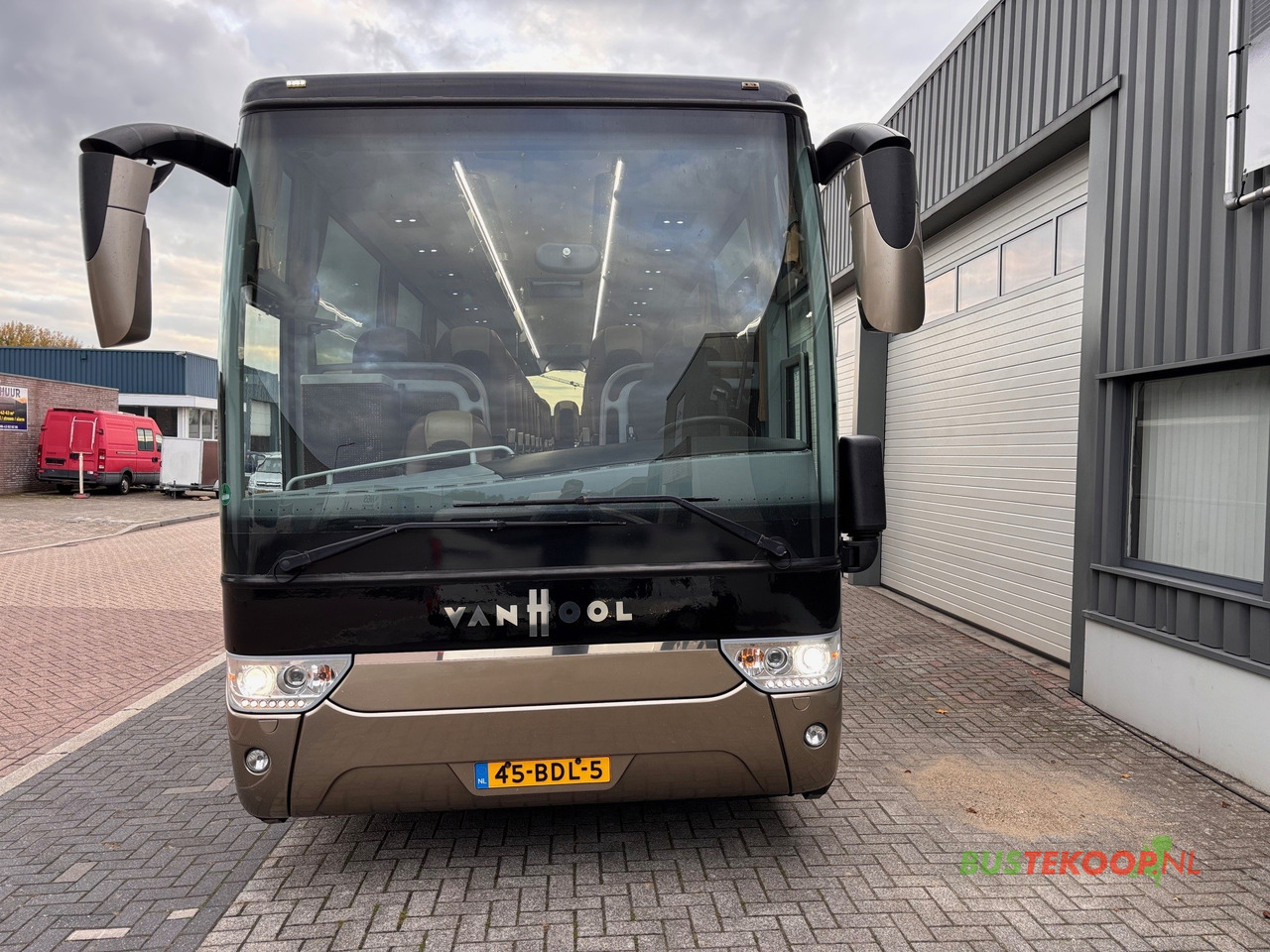 Vanhool TX16 Alicron, TOP CONDITION - Туристически автобус: снимка 2 Vanhool TX16 Alicron, TOP CONDITION - Туристически автобус: снимка 2