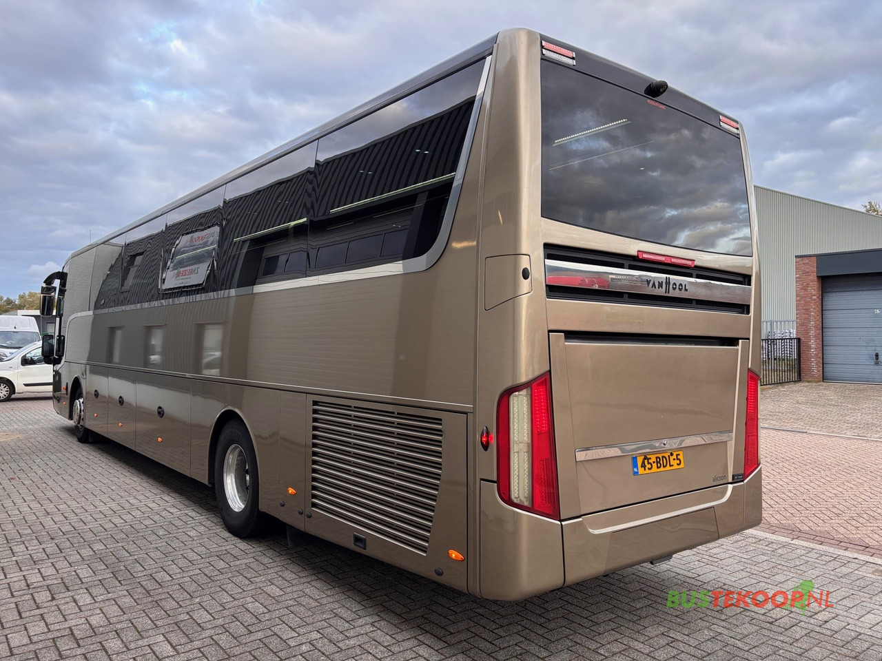 Vanhool TX16 Alicron, TOP CONDITION - Туристически автобус: снимка 4 Vanhool TX16 Alicron, TOP CONDITION - Туристически автобус: снимка 4