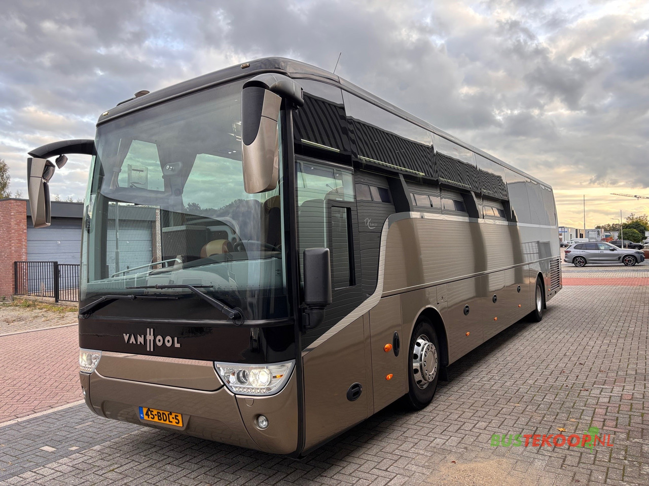 Vanhool TX16 Alicron, TOP CONDITION - Туристически автобус: снимка 3 Vanhool TX16 Alicron, TOP CONDITION - Туристически автобус: снимка 3