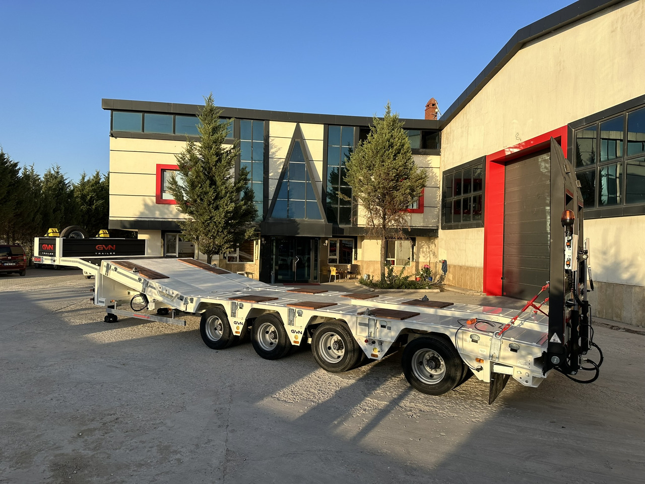 GVN Trailer 4 AXLE HYDRAULIC PLATFORM LOWBED - Нискорамна площадка полуремарке: снимка 3 GVN Trailer 4 AXLE HYDRAULIC PLATFORM LOWBED - Нискорамна площадка полуремарке: снимка 3