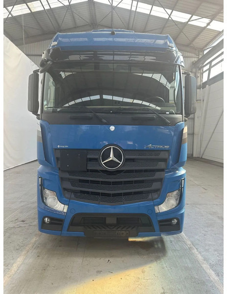 Mercedes-Benz Actros 2642 6x2 - Камион с брезент: снимка 5 Mercedes-Benz Actros 2642 6x2 - Камион с брезент: снимка 5